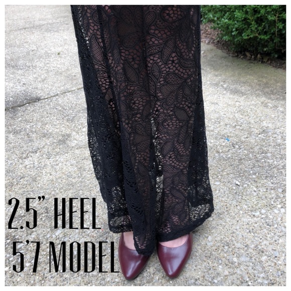 Black Lace Dress! Comfortable - Picture 4 of 7